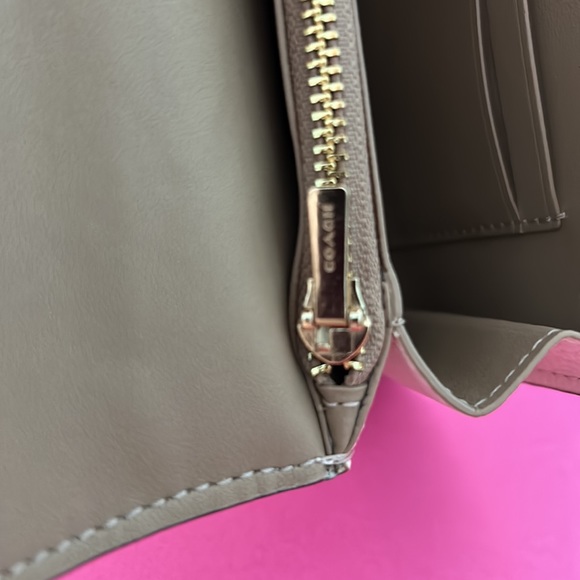 Coach Wallet - Picture 7 of 11